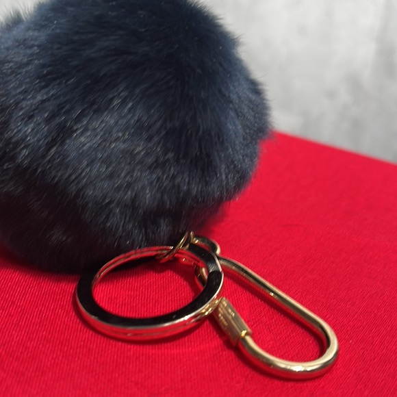 Pom-Pom Keychain - Picture 3 of 3